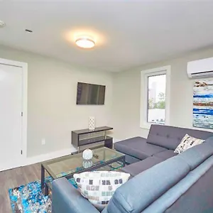 https://luxury-boutique-two-bedroom-condo-3b.niagara-fallshotels.com