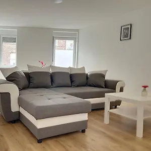 https://apt-wauters-77-bruxelles-charleroi-airport.hotelsghent.com