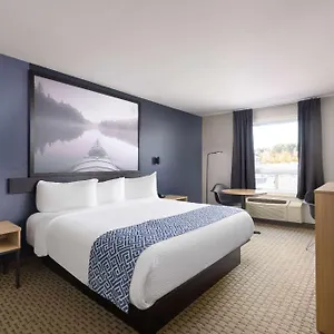 Hotel Super 8 By Wyndham St-jerome, Saint-Jerome